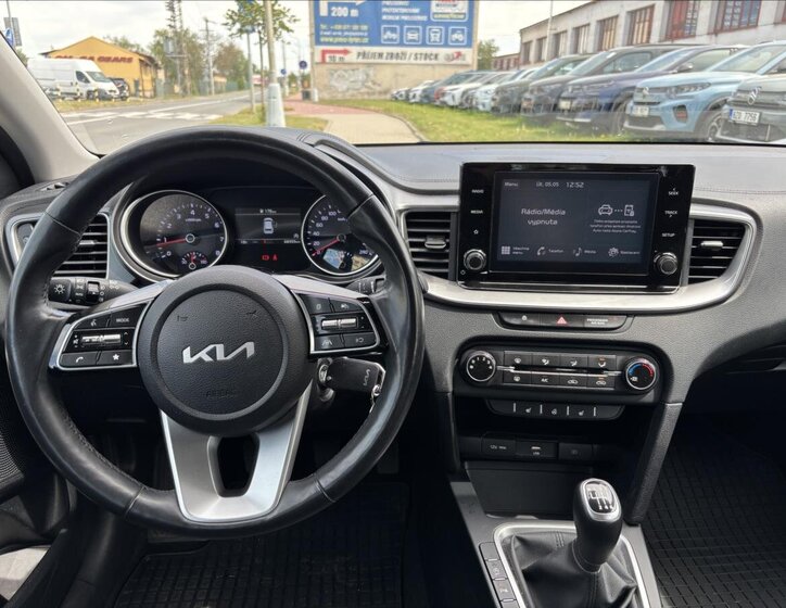 KIA Ceed Hatchback 1,5 l 117 kw