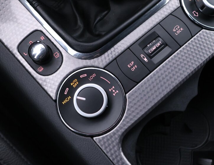 Volkswagen Touareg SUV / Terénní 3,0 l 176 kw