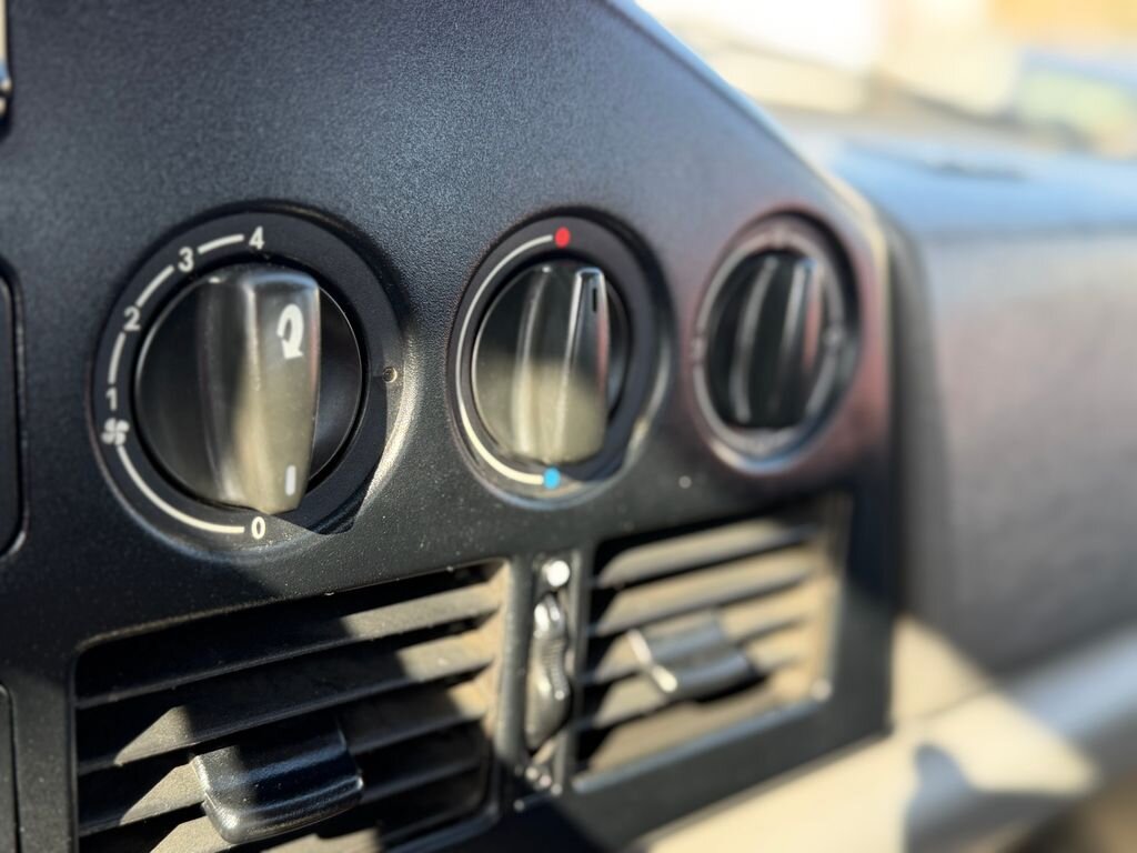 Volkswagen LT Skříň 2,5 l 70 kw