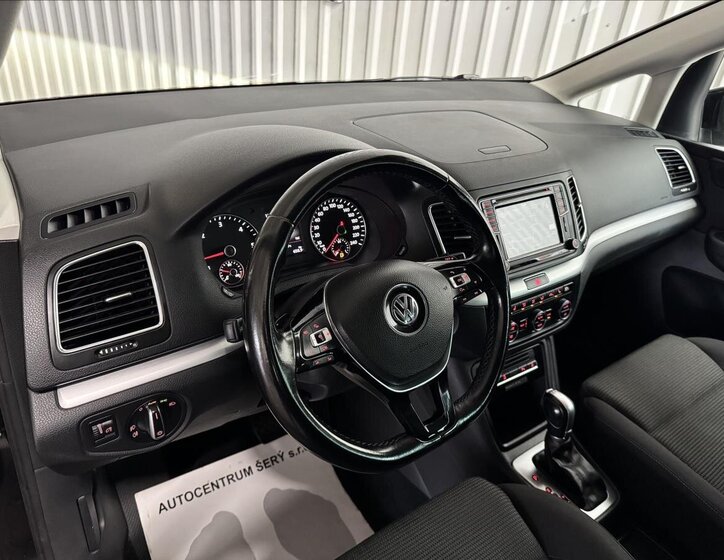 Volkswagen Sharan 16