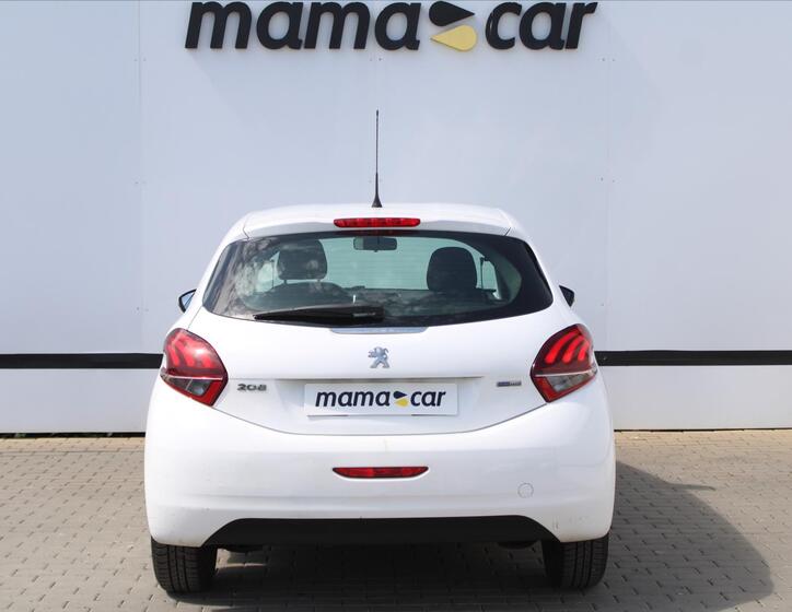 Peugeot 208 6