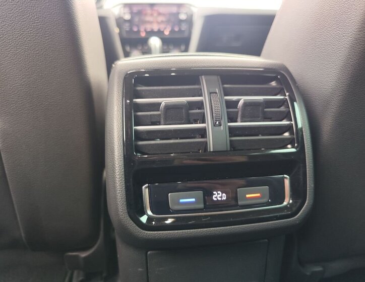 Volkswagen Passat Sedan 2,0 l 140 kw