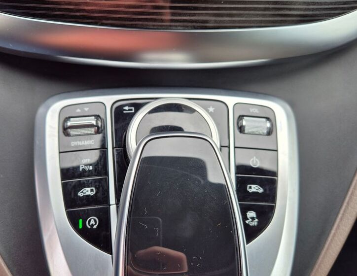 Mercedes-Benz Třídy V 29