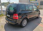 Volkswagen Touran 13