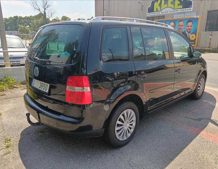 Volkswagen Touran 13