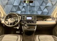 Volkswagen Multivan 10