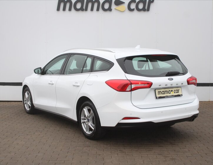 Ford Focus Kombi 999,0 74 kw