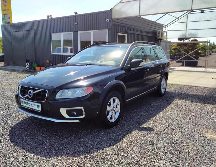 Volvo XC70 1