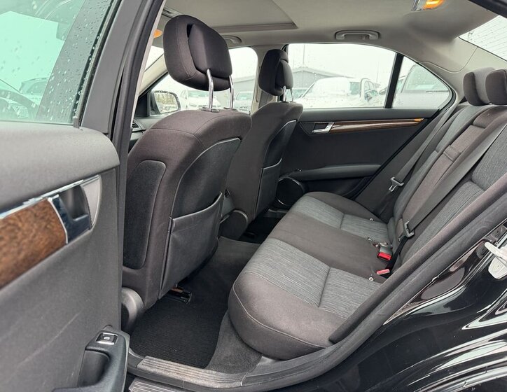 Mercedes-Benz Třídy C Sedan 1,8 l 135 kw