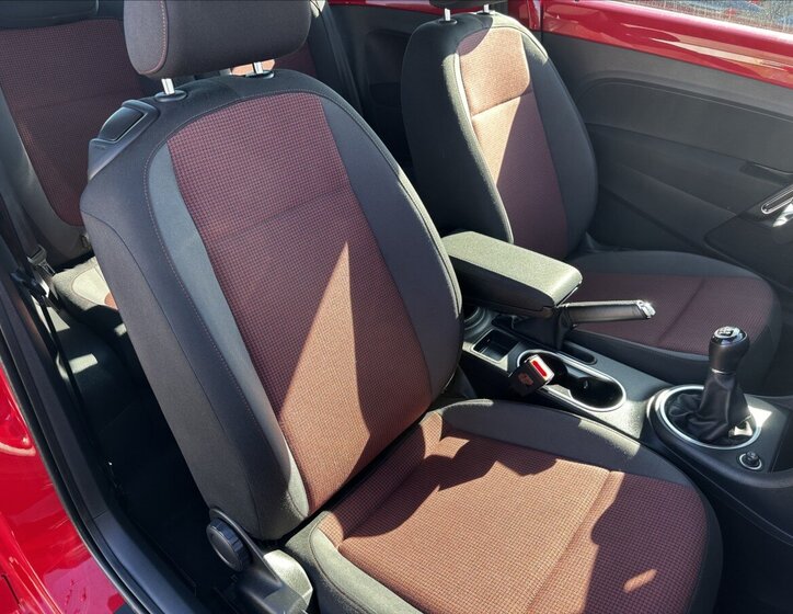 Volkswagen Beetle Hatchback 1,2 l 77 kw