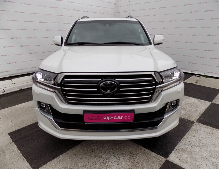 Toyota Land Cruiser 4