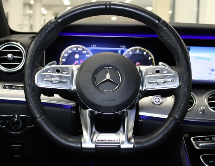 Mercedes-Benz Třídy E 9