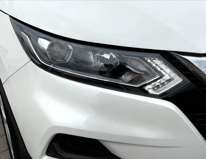 Nissan Qashqai SUV / Terénní 1,3 l 103 kw