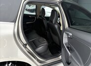 Volvo XC60 SUV 2,4 l 120 kw
