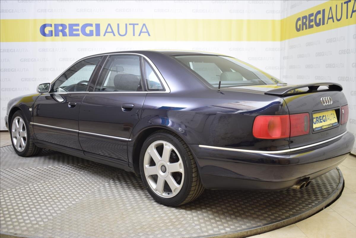 Audi S8 Sedan 4,2 l 265 kw