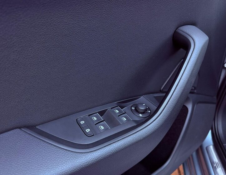 Škoda Superb Liftback 2,0 l 110 kw