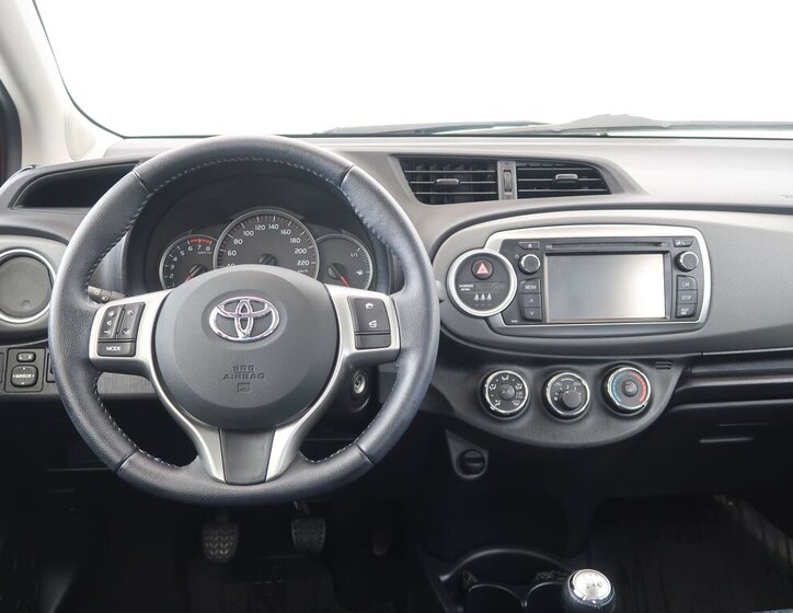 Toyota Yaris 15