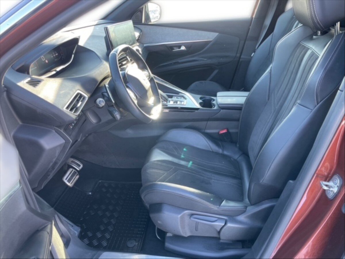 Peugeot 5008 SUV 2,0 l 130 kw