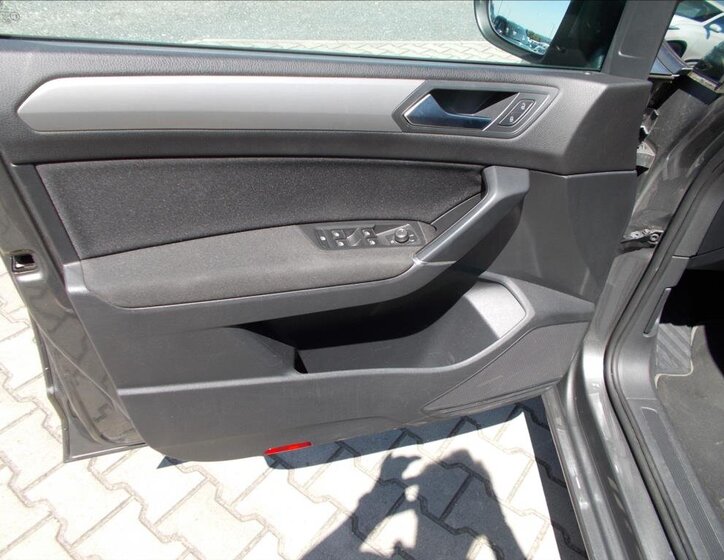 Volkswagen Touran 29