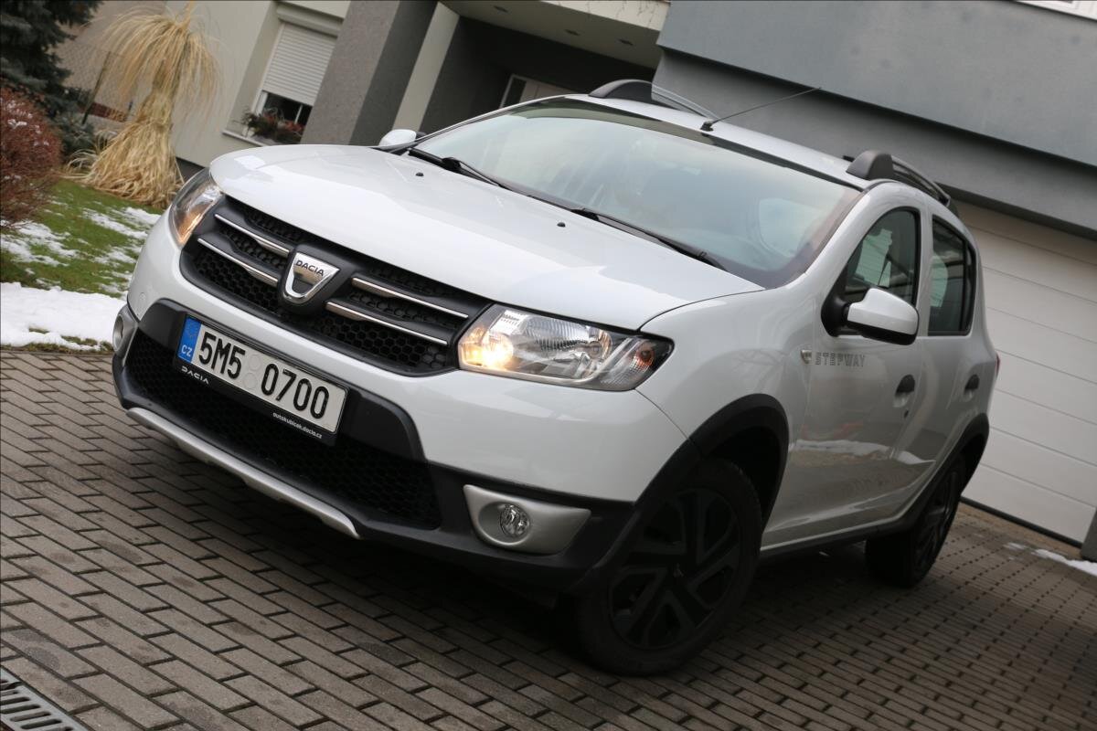 Dacia Sandero Hatchback 898,0 66 kw