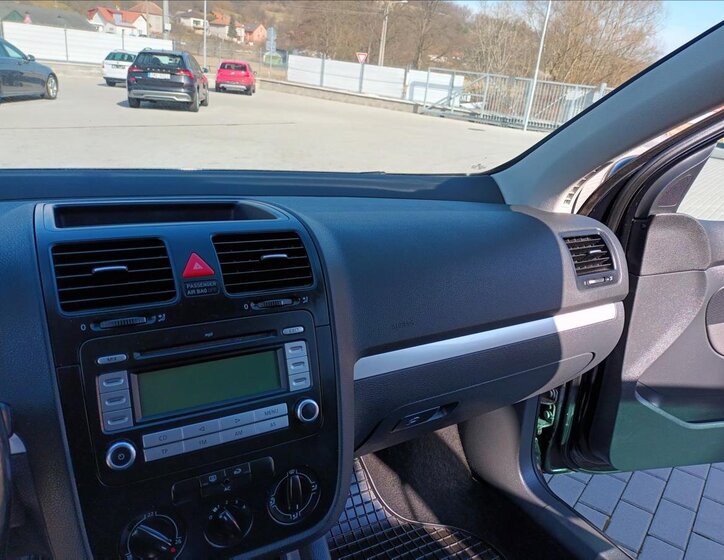 Volkswagen Golf Hatchback 1,4 l 59 kw