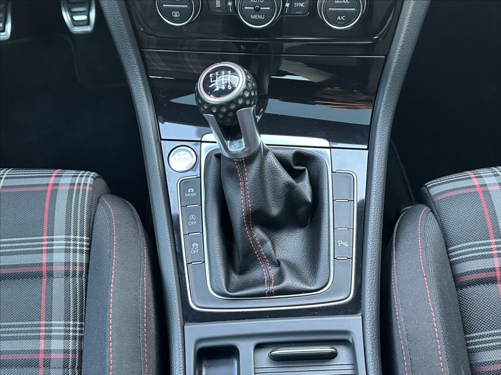 Volkswagen Golf Hatchback 2,0 l 180 kw