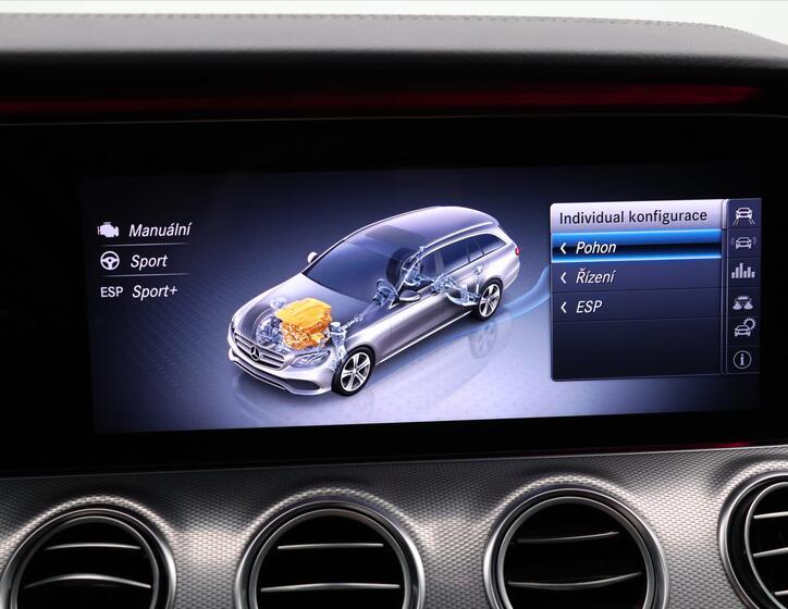 Mercedes-Benz Třídy E 33