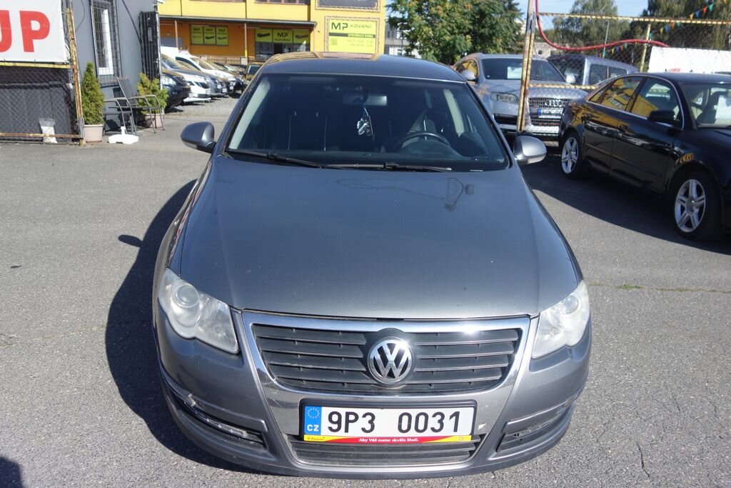 Volkswagen Passat Sedan 2,0 l 103 kw
