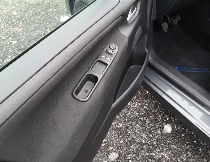 Peugeot 207 Hatchback 1,4 l 54 kw