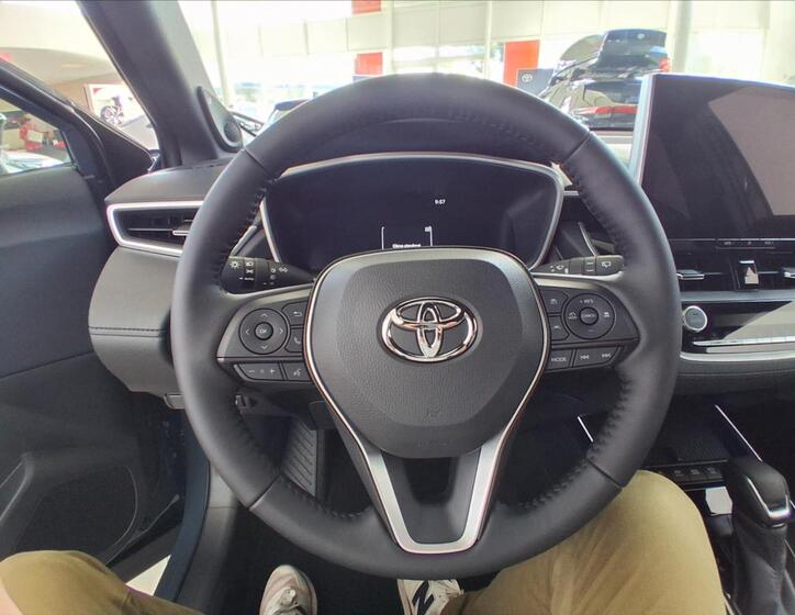 Toyota Corolla Cross 13