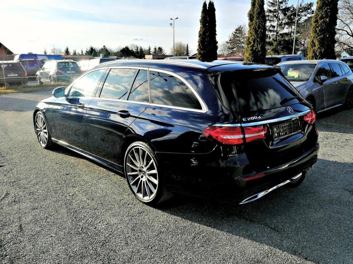 Mercedes-Benz Třídy E Kombi 2,0 l 110 kw