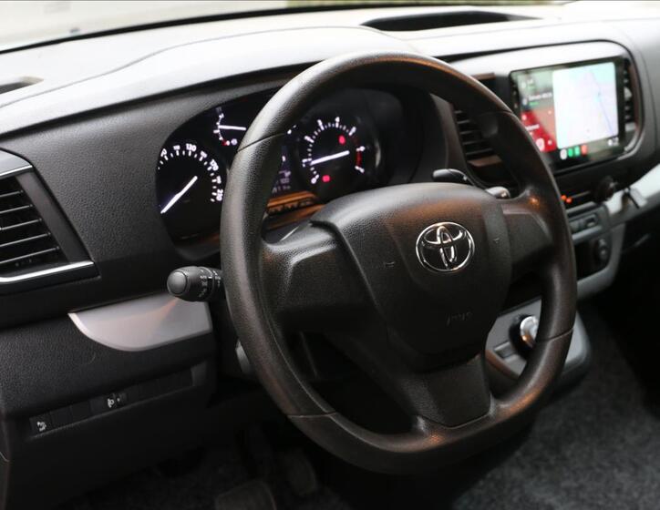Toyota ProAce Verso 17