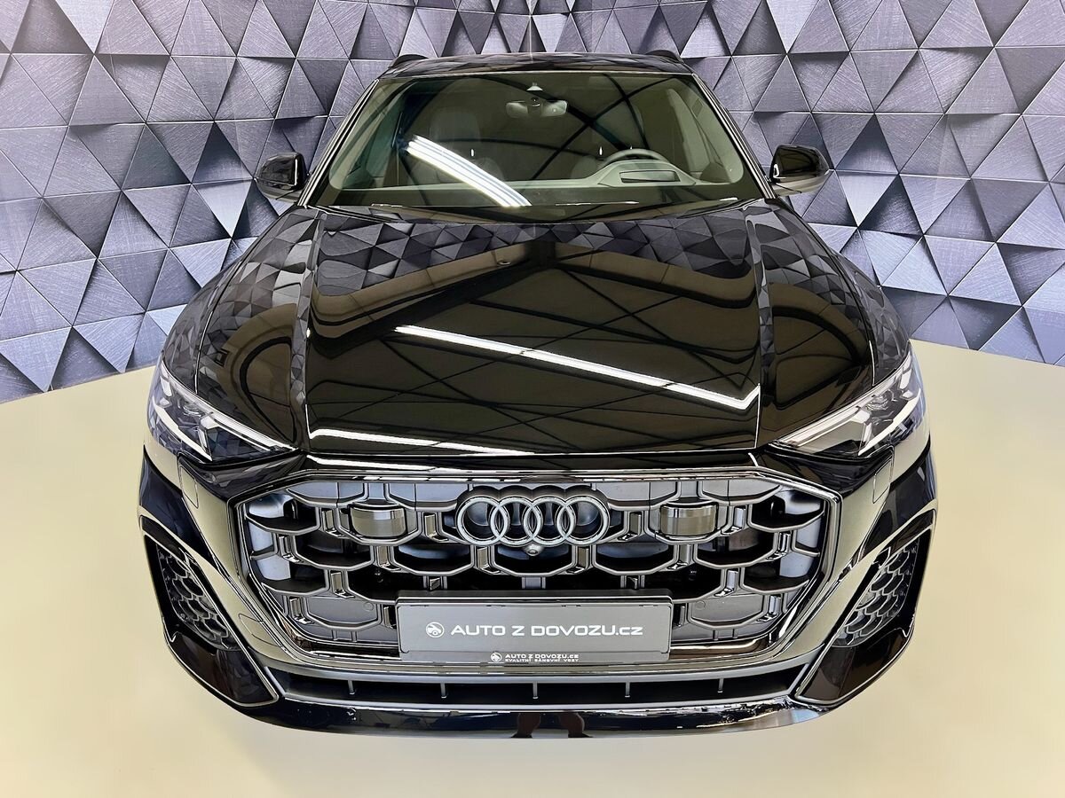 Audi Q8 SUV 3,0 l 210 kw