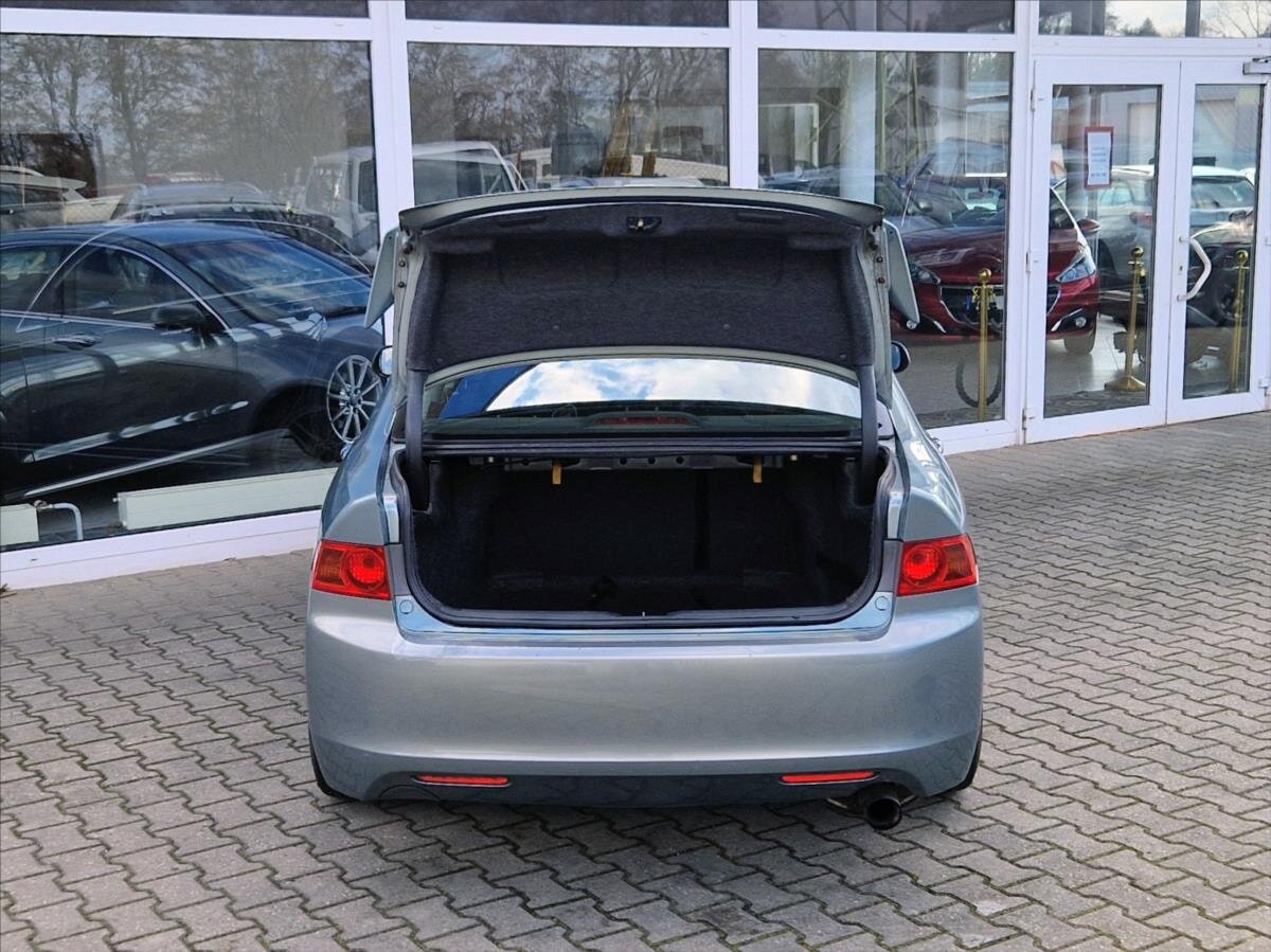 Honda Accord Sedan / Limuzína 2,0 l 114 kw