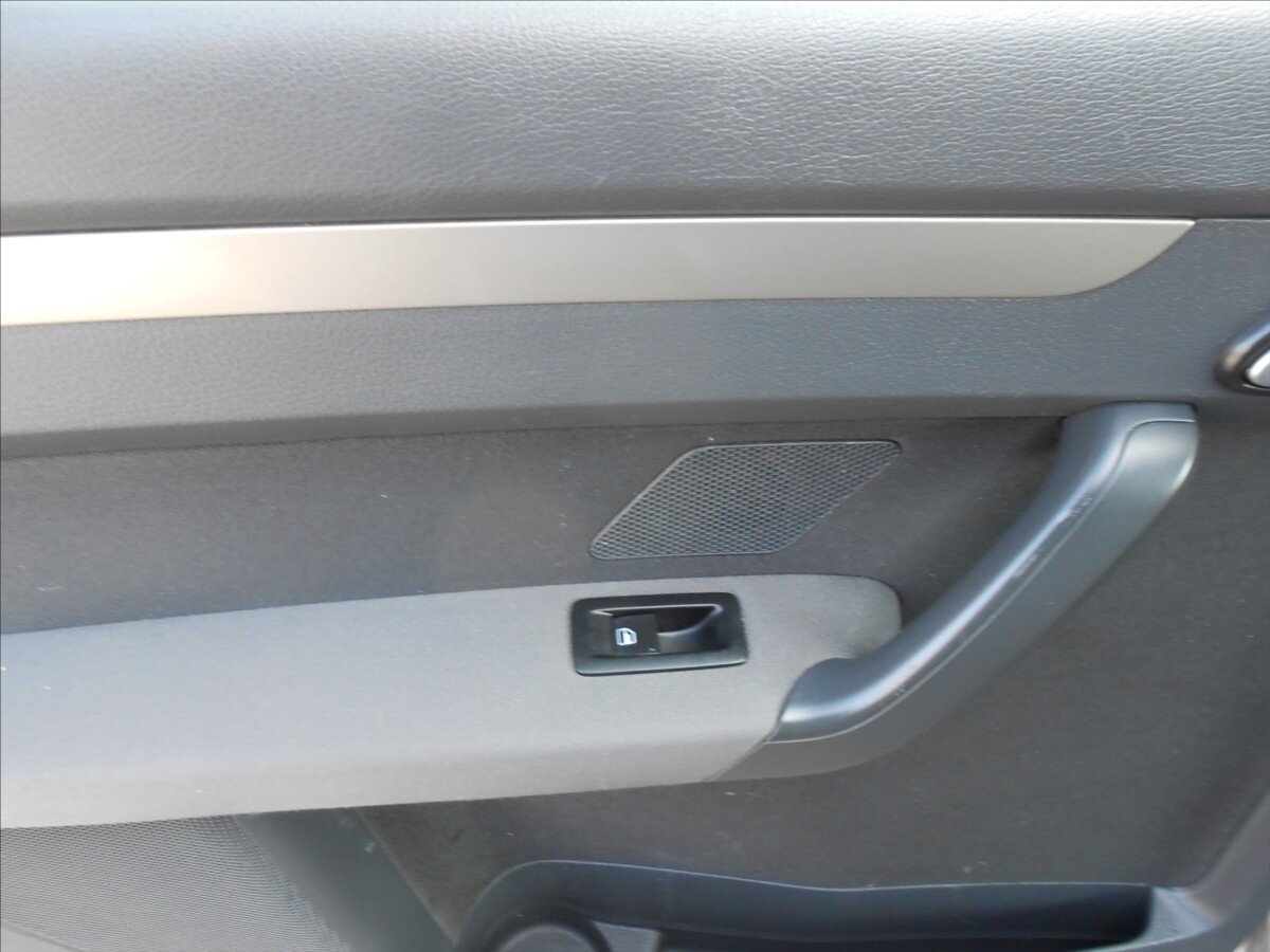 Volkswagen Touran Kombi 2,0 l 103 kw