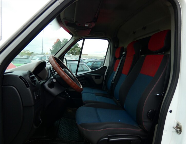 Renault Master 8