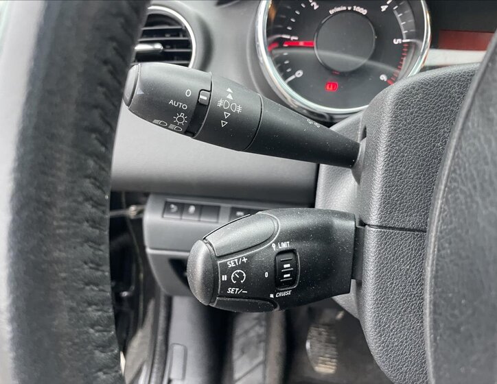 Peugeot 5008 MPV 2,0 l 110 kw