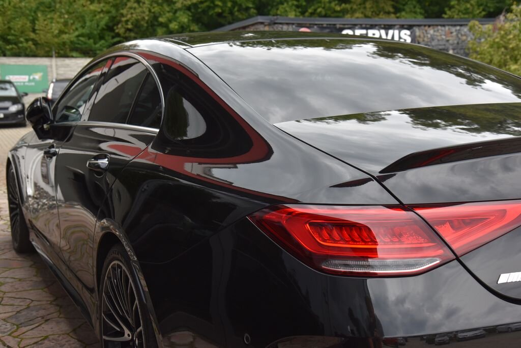 Mercedes-Benz CLS Sedan 3,0 l 320 kw