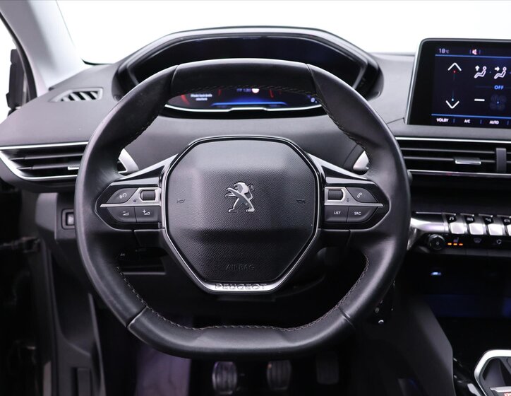 Peugeot 3008 SUV / Terénní 1,2 l 96 kw