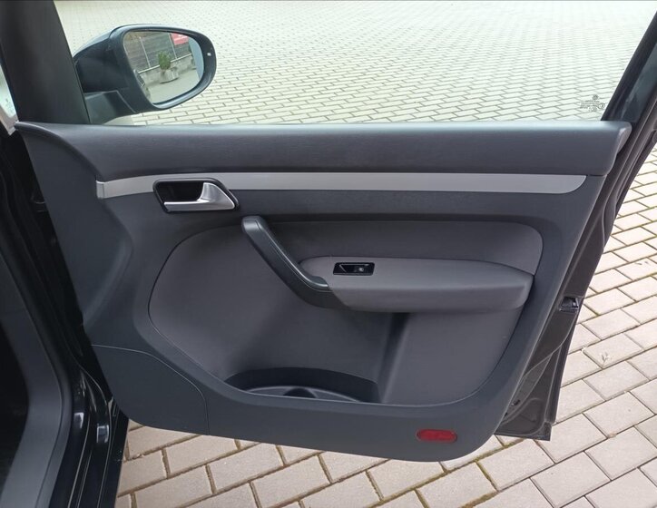 Volkswagen Touran MPV 1,4 l 103 kw