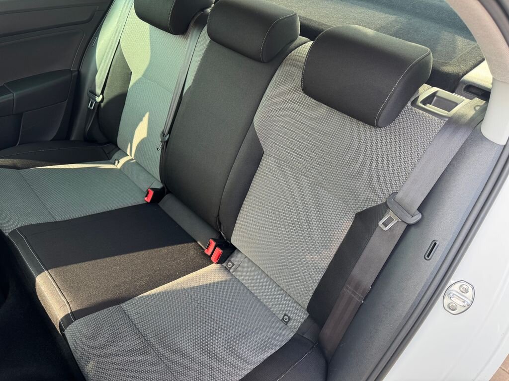 Škoda Rapid Sedan / Limuzína 1,6 l 77 kw