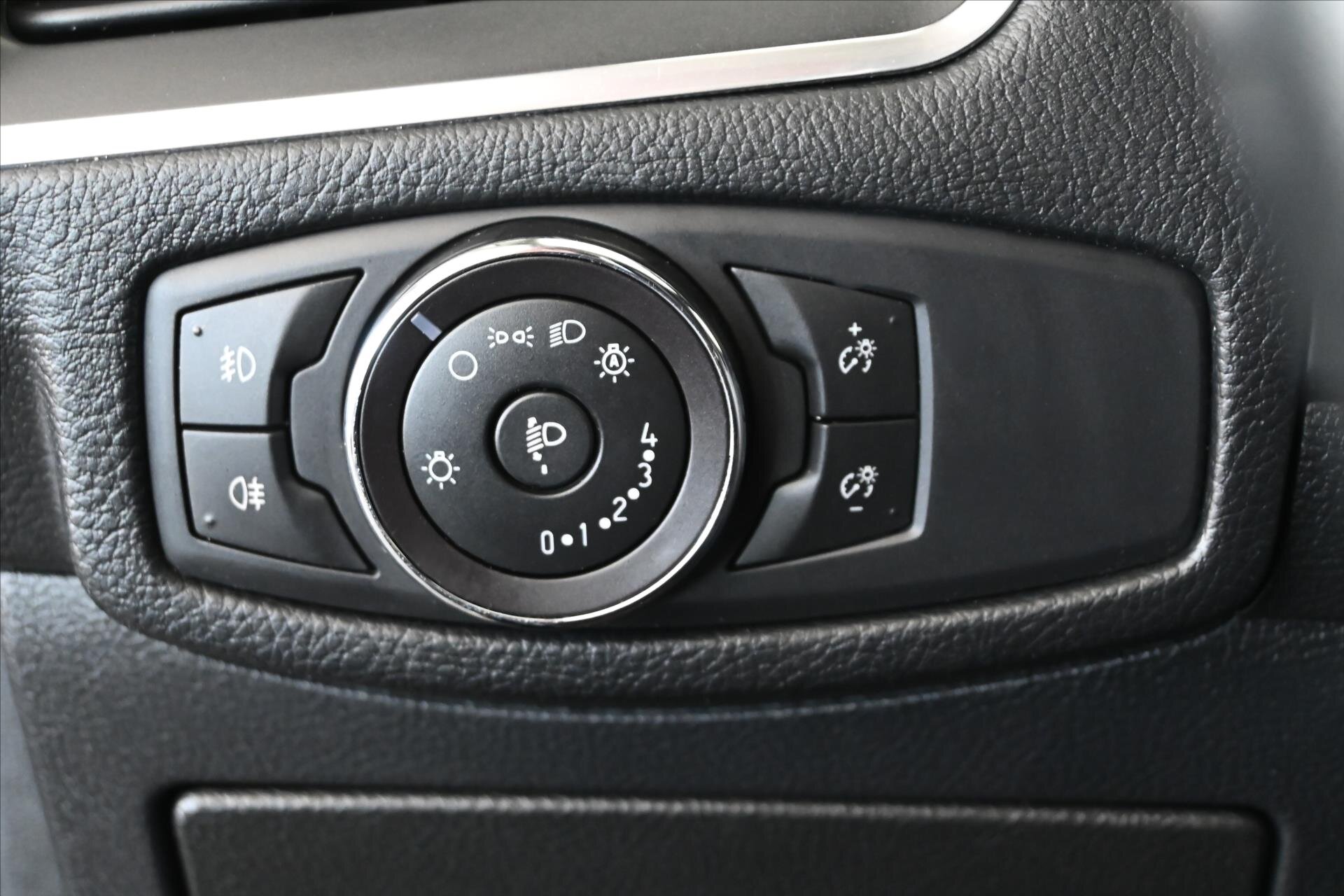 Ford S-MAX MPV 2,0 l 110 kw