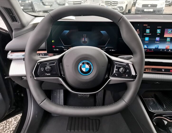 BMW i5 Sedan 0,0 290 kw