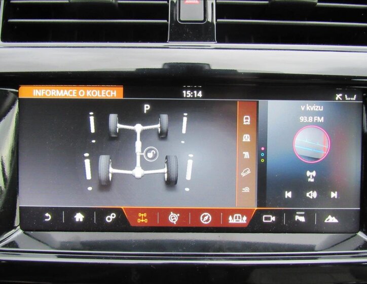 Land Rover Discovery 23