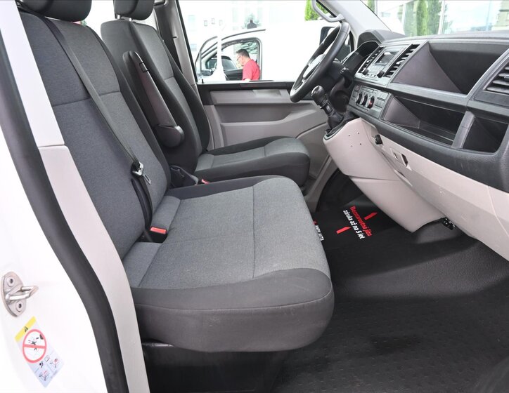 Volkswagen Transporter Valník 2,0 l 110 kw