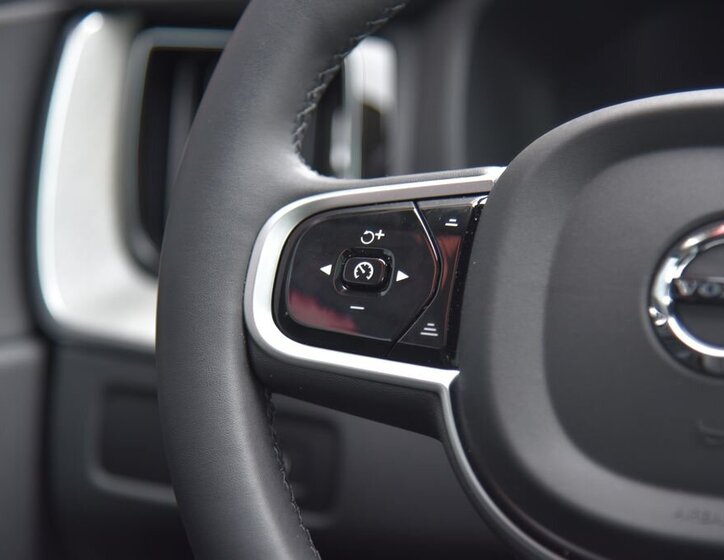 Volvo XC60 SUV / Terénní 2,0 l 186 kw