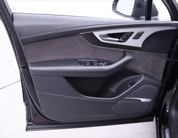 Audi SQ7 SUV 4,0 l 320 kw