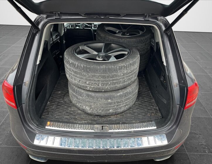 Volkswagen Touareg SUV 3,0 l 150 kw