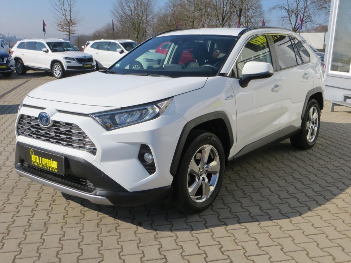 Toyota RAV4 SUV / Terénní 2,5 l 131 kw