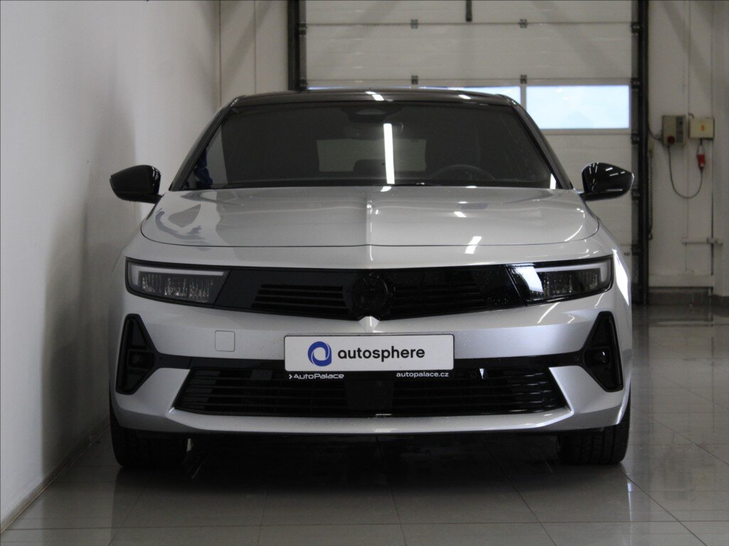 Opel Astra Hatchback 1,2 l 96 kw